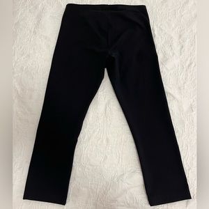 NWOT DANSKIN Cropped Leggings
